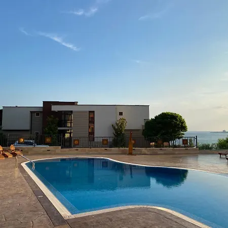Ξενοδοχείο St. Panteleimon 3*