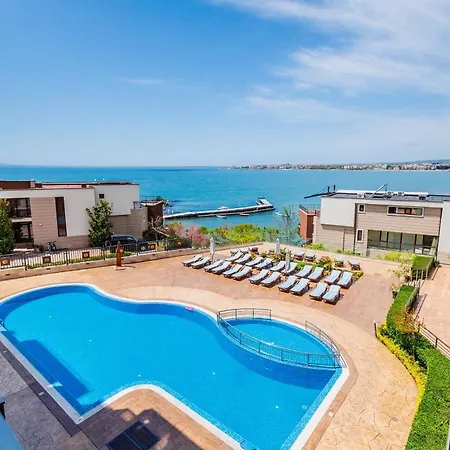 St. Panteleimon Готель 3*