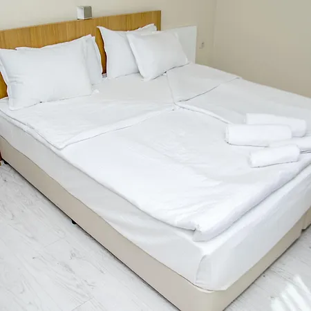 St. Panteleimon Szálloda 3*