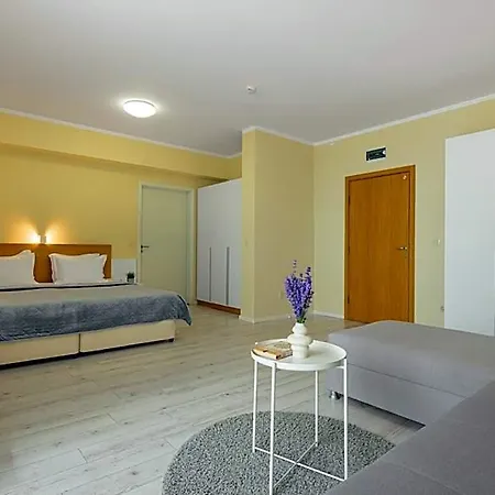 מלון St. Panteleimon 3*